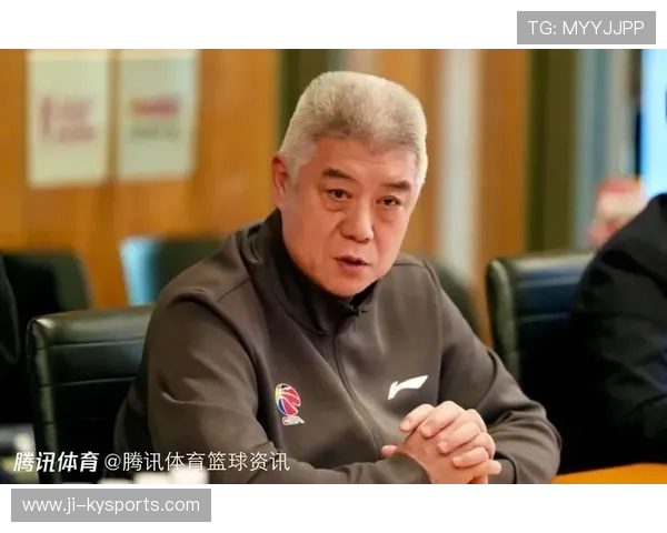 世界篮球联赛在推广中举办裁判与教练联合研讨会提升协同执教，世界篮球协会创始人
