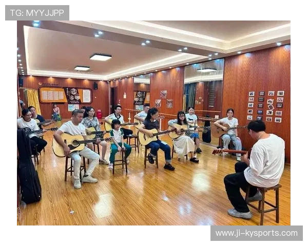 网球场馆推出青少年夜校课程满足课余训练需求，青少年网球联赛